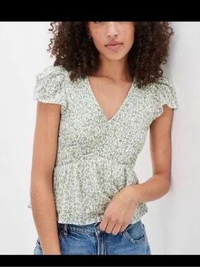 American Eagle Outfitters Mint Floral V-Neck Peplum Top